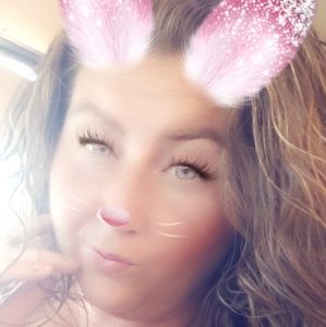 Meet your Posher, Serina